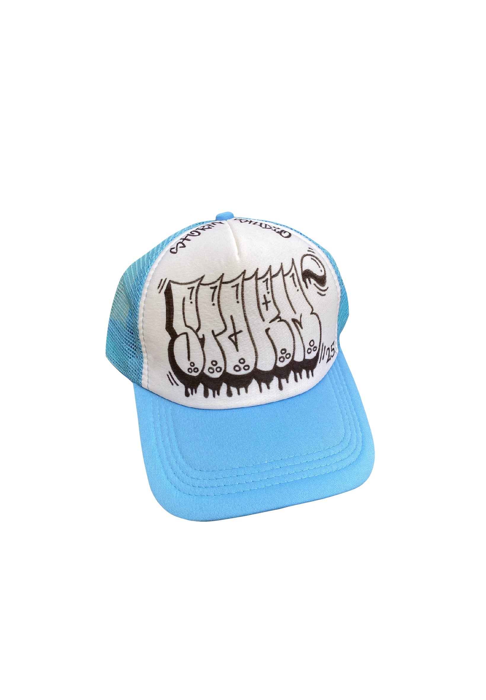 Throw-up trucker cap