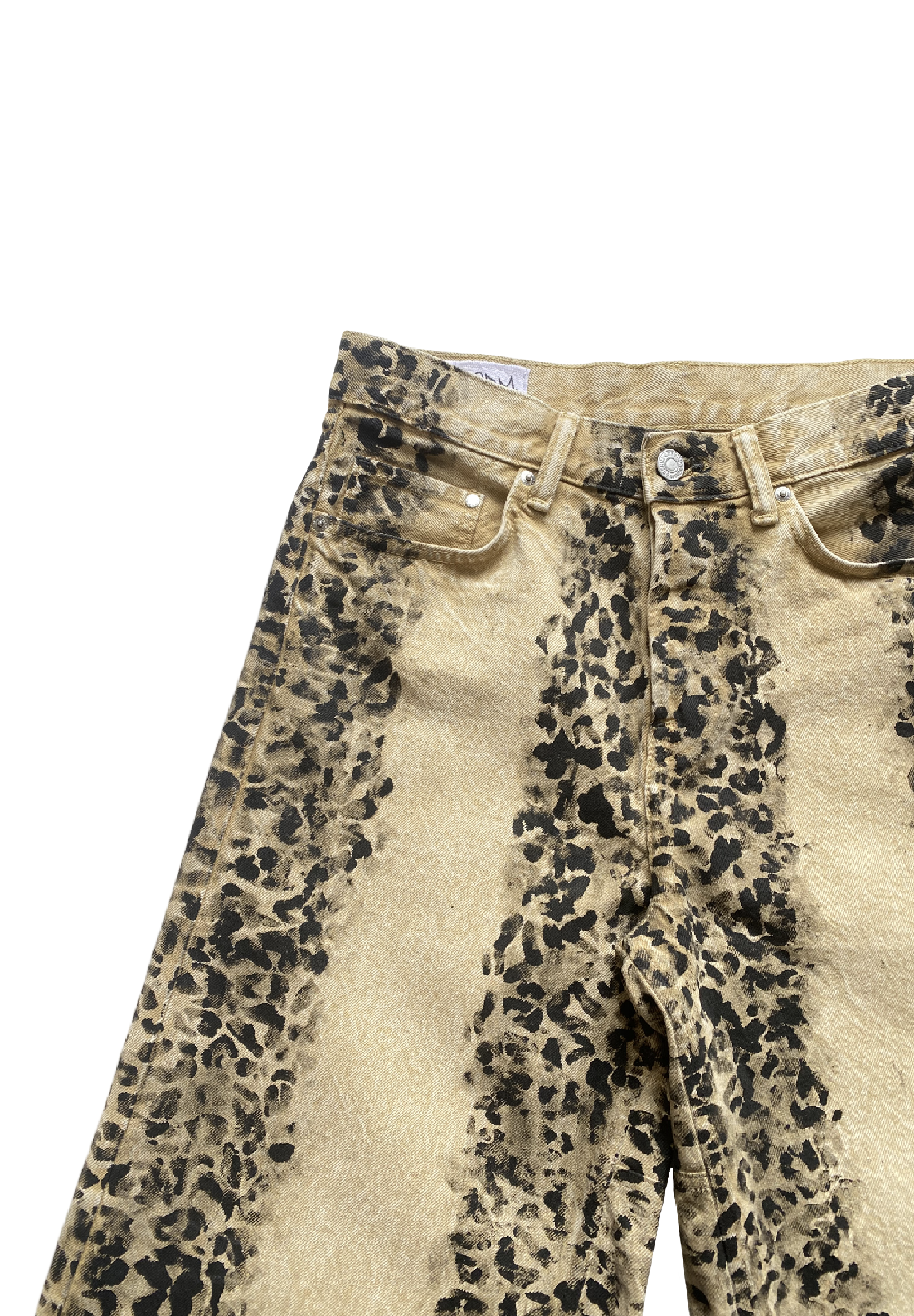 Dirty leopard jorts