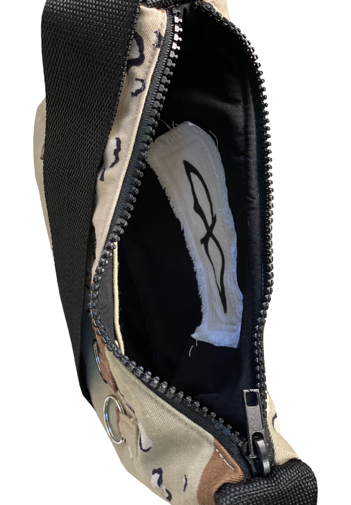 Desert camo baguette bag